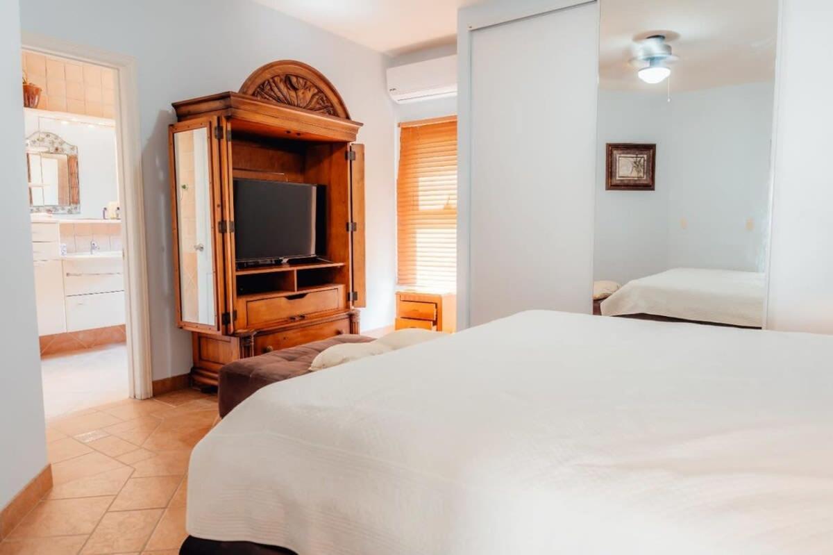 The Elegance Of Tierra Del Sol With Private Pool Villa Palm Beach Kültér fotó