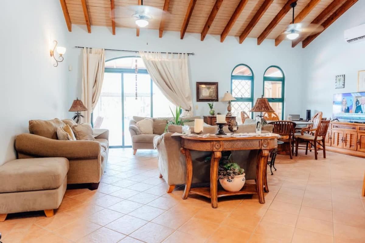 The Elegance Of Tierra Del Sol With Private Pool Villa Palm Beach Kültér fotó